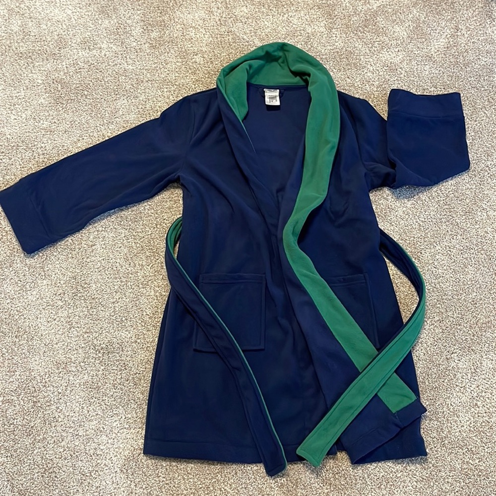 Cherokee sleepwear robe for boys.